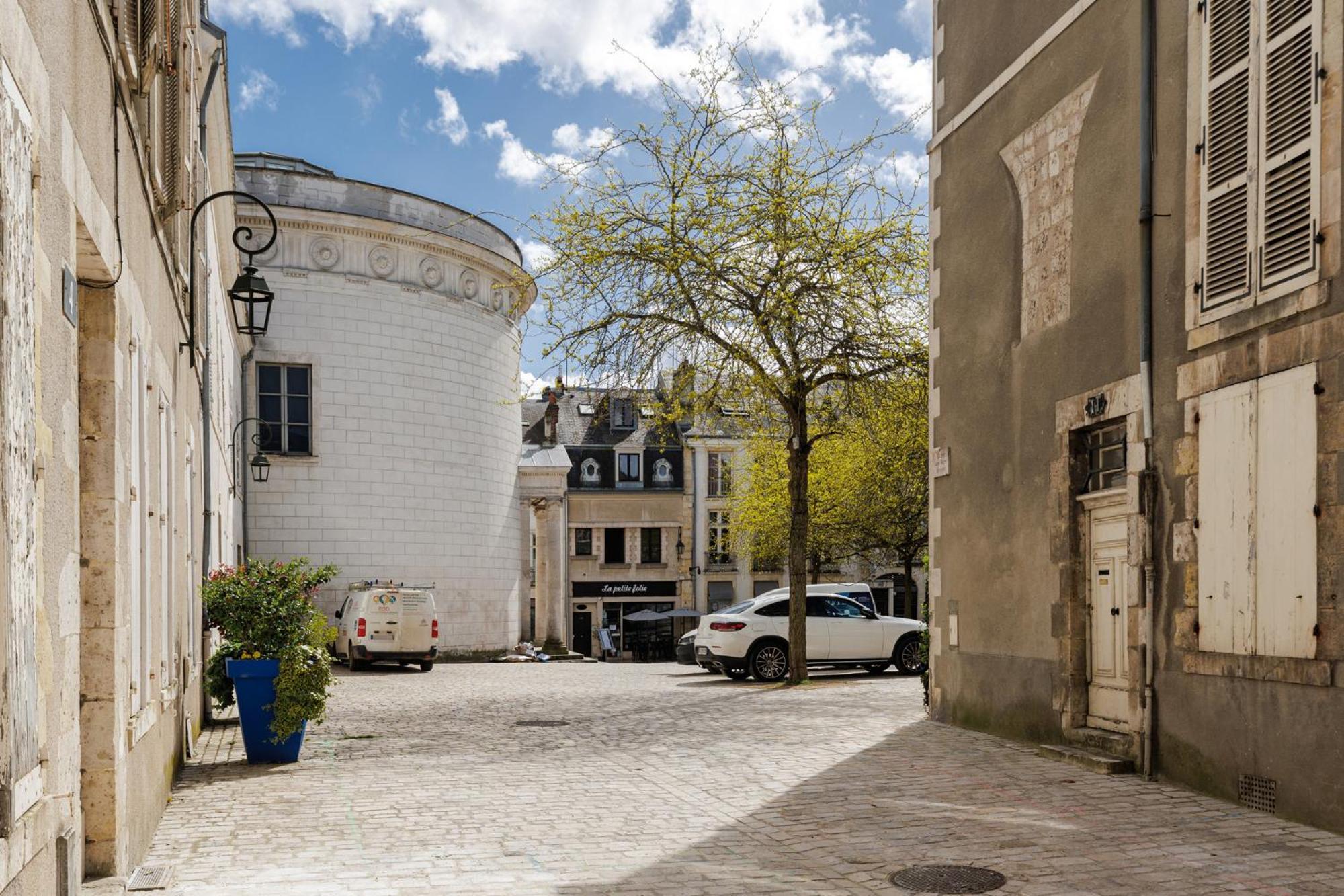 Hotel Cloitre - Entree Autonome, Reception En Ligne - Encore Mieux Orleans Bagian luar foto